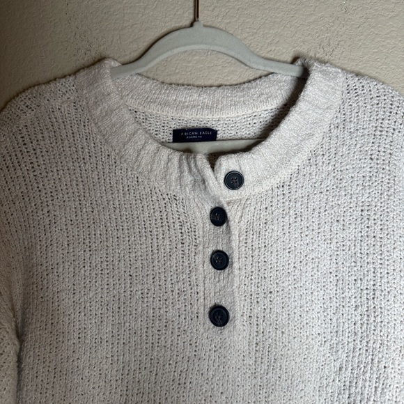 American Eagle Jegging Fit Knit Cream Sweater Size Medium - Picture 3 of 5